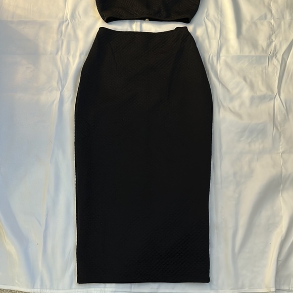 Black and Gold Skirt/Tank Set - Picture 2 of 4